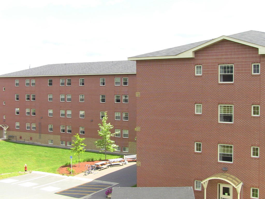 Unb Fredericton Accommodations Exterior photo